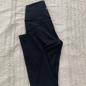 Lululemon In Movement Legging 25”